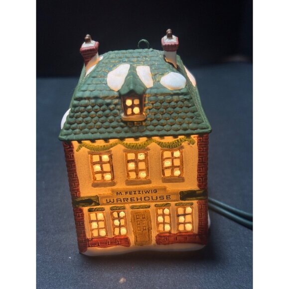 Department 56 Fezziwig’s Warehouse Lit Ornament From Dickens Village Set VTG 80s - Picture 1 of 10